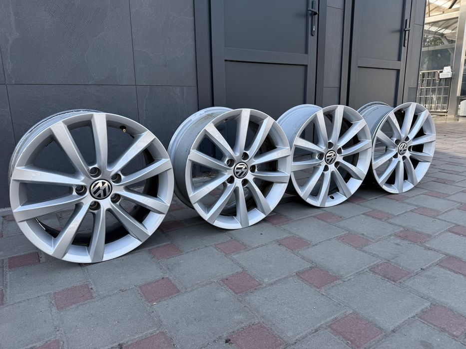 Диски легкосплавные оригинал R-17, 7.5J x 17 ET47 5x112 DIA 57.1