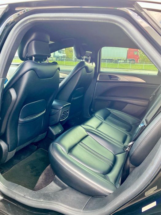 Автомобіль Lincoln MKZ 2016 року