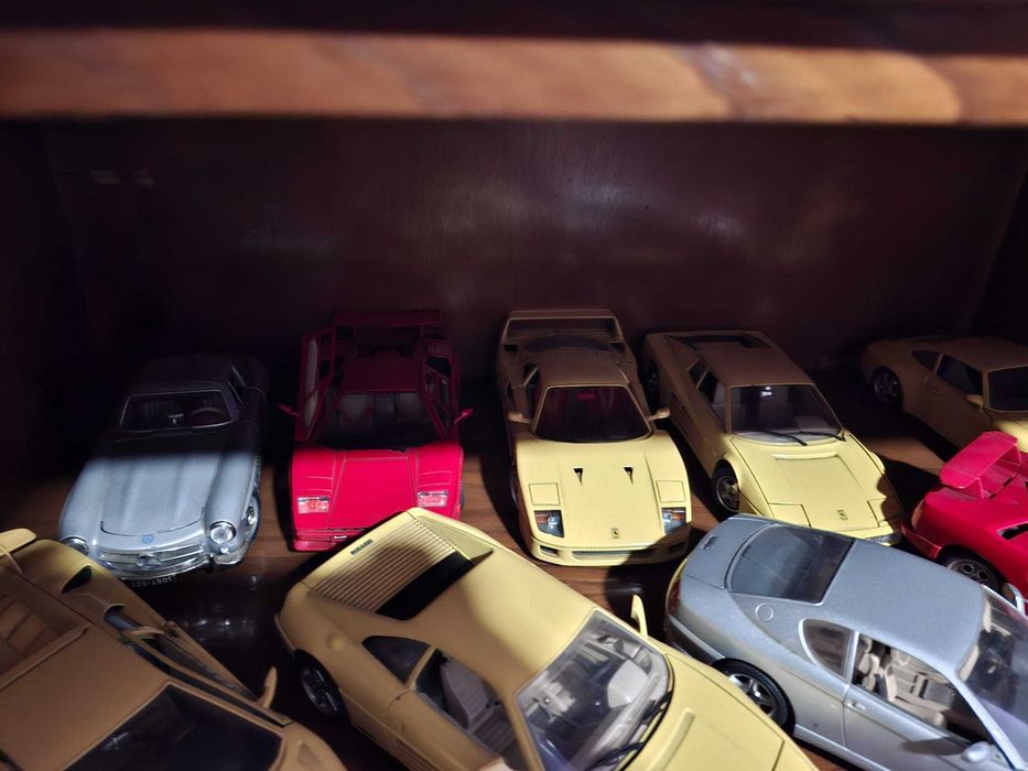 Coleção Burago 1/18