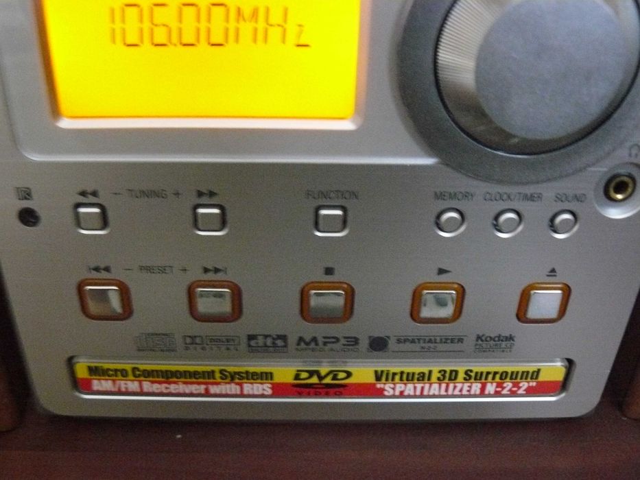 Wieża Sanyo RDS z pilotem mp3 dvd