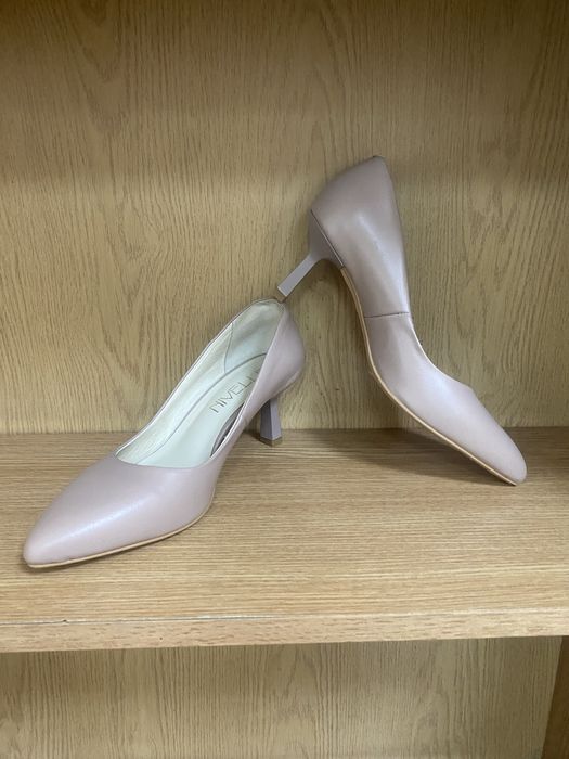 Туфлі жіночі в гарному стані.б/у  розмір 38