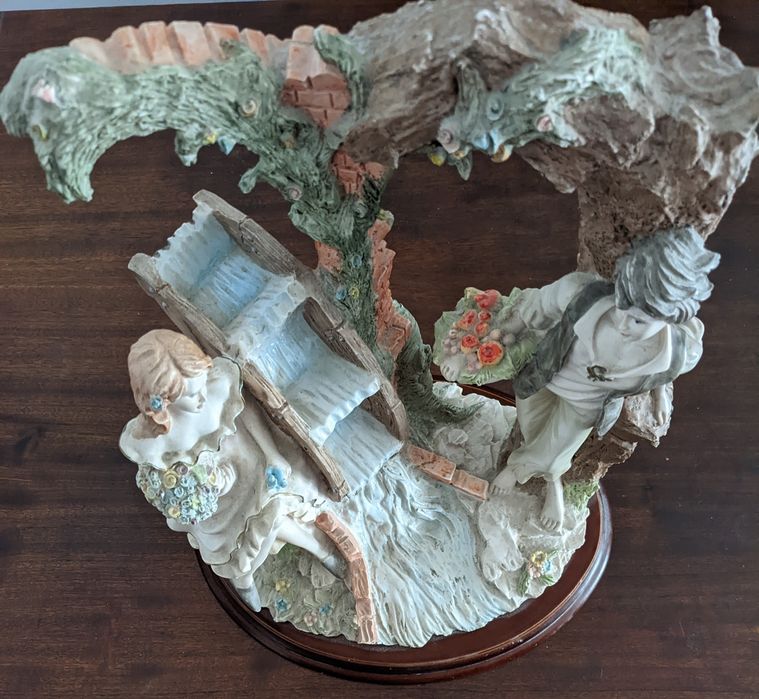 Estatueta "Os namorados"