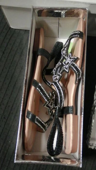 Sandália preta 37 nova