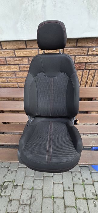 Fotele Opel Corsa  D E
