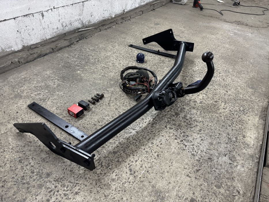 Зйомни Фаркоп форкоп приципне Форд Фокус 2 ІІ Ford Focus 2 Універсал