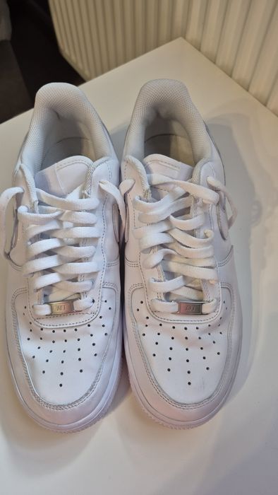 Białe adidasy Nike AIR