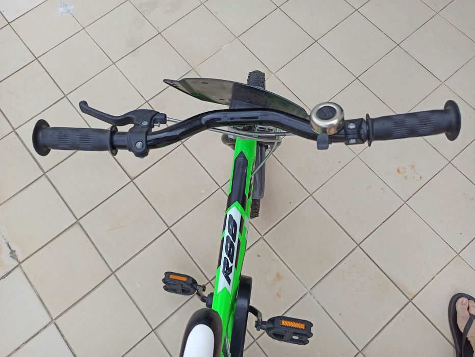 Bicicleta Dino Bikes Verde 14” Criança Com rodas de apoio. ÓTIMO Estado!
