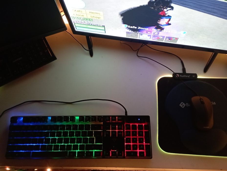 Teclado RGB de alta qualidade