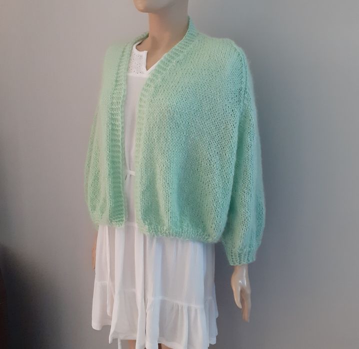 Sweter oversize ręcznie robiony na drutach