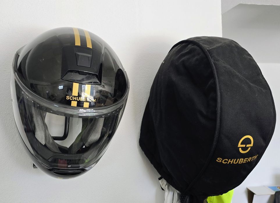 Capacete Schuberth C4 Pro Carbon (interior novo) + comms (sc1)