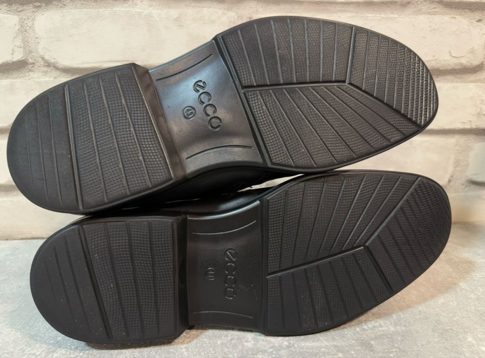 Зимние кожаные ботинки Ecco 43 р