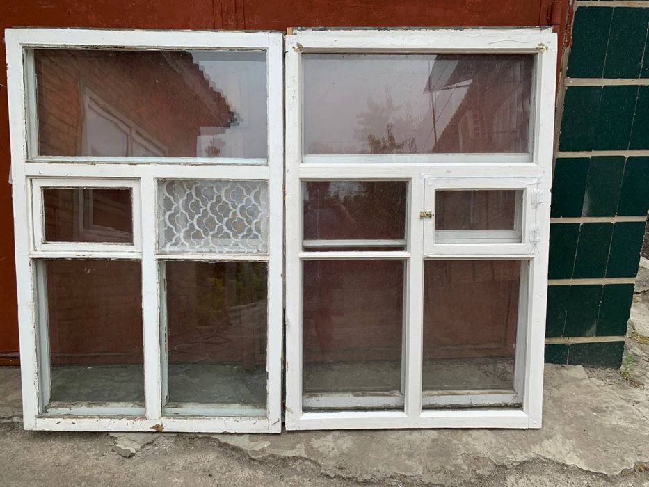 Віконні рами зі склом