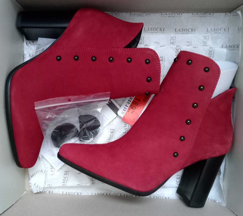 nowe, nienoszone buty