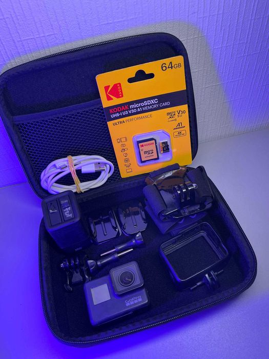Екшн-камера GoPro Hero 7 Black з зарядною станцією