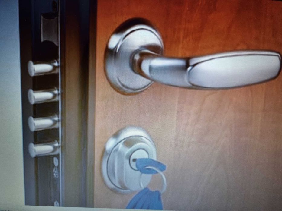 Naprawa zamków drzwiowych ,wkładek .Naprawa drzwi ,okien - SOLIDNIE