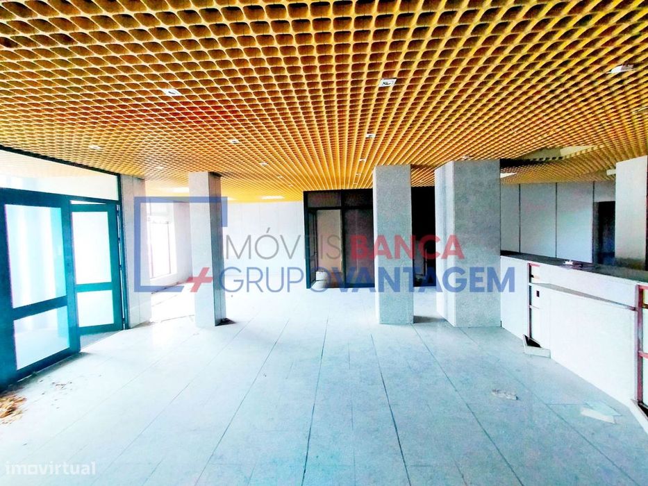 Espaço comercial em Valadares - Vila Nova de Gaia