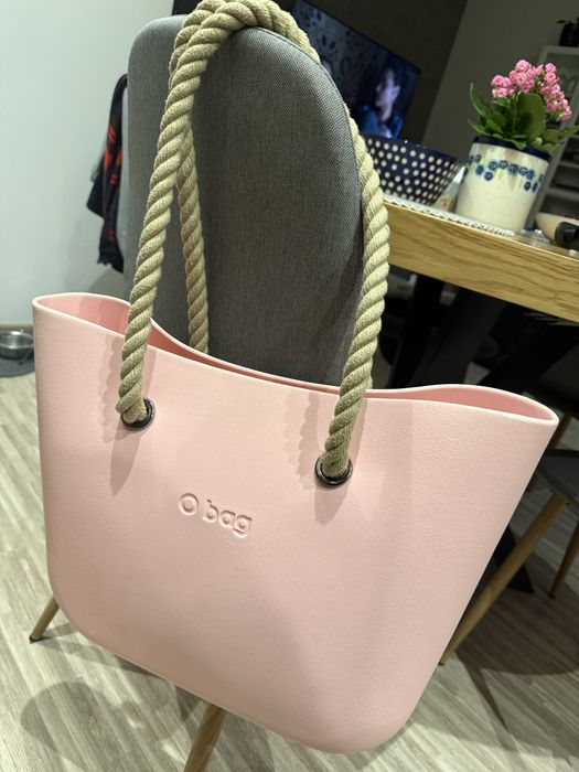 Torebka o bag z dwoma pasjani