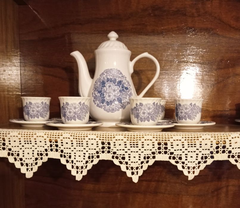 Conjunto de 6 chávenas de café + bule