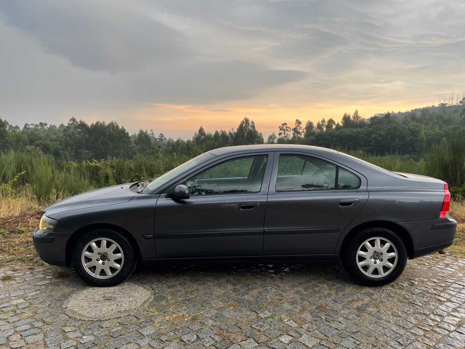 Volvo S60 2002 2.4