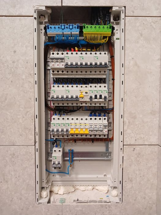 Електрик Київ. Всі види електричних робіт.