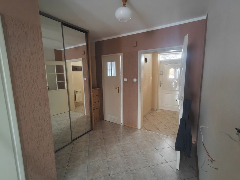 sprzedam dom w zabudowie szeregowej