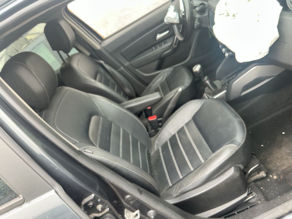 CONJUNTO DE BANCOS COM QUARTELAS DACIA DUSTER ANO 2019