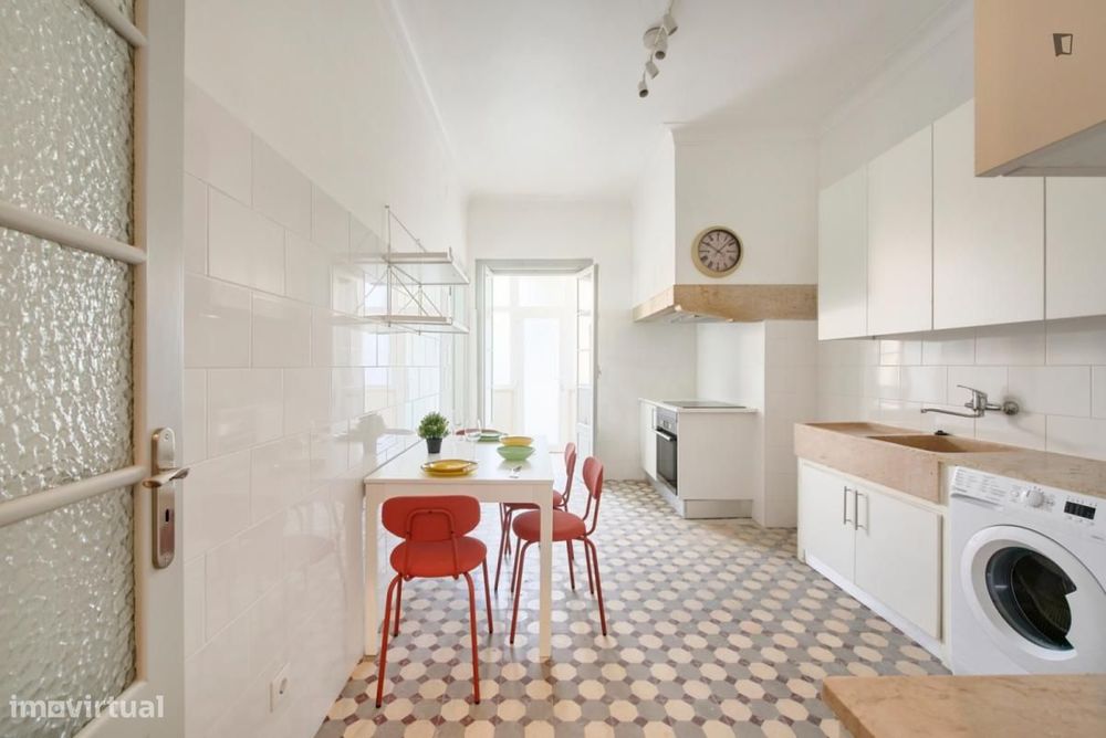 Quarto - localizado em Alameda Lisbon