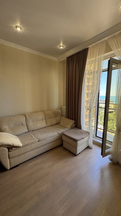 Сдам видовую евродвушку, Французский бульвар, 8 Жемчужина