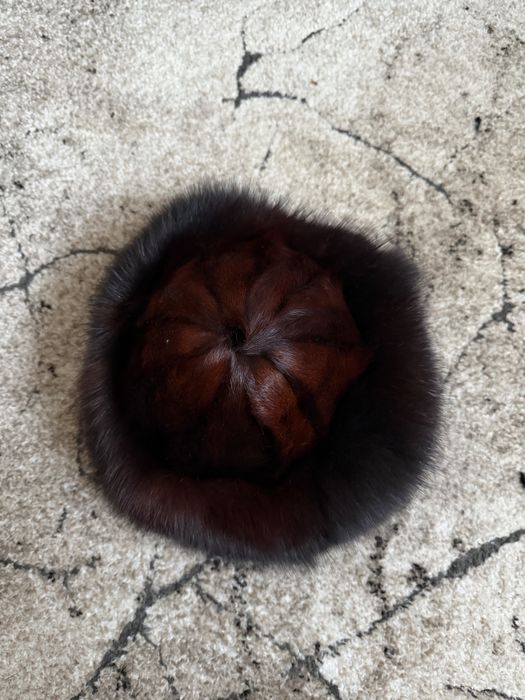 Czapka z lisa brazowa