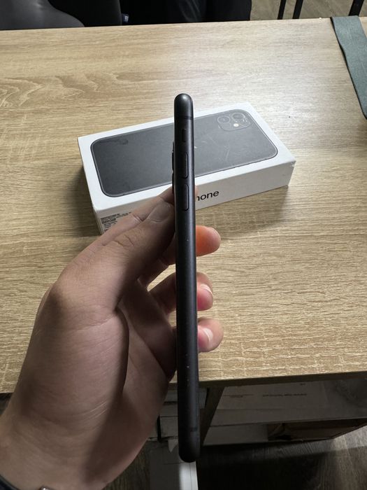 Продам iPhone 11 128 ГБ