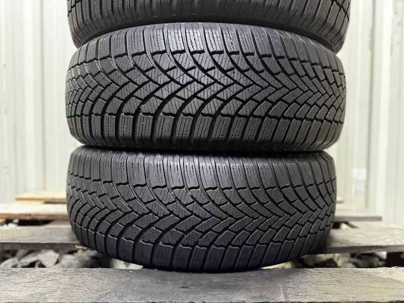 Шини бу 205 60 R16 Bridgestone Blizzak LM005