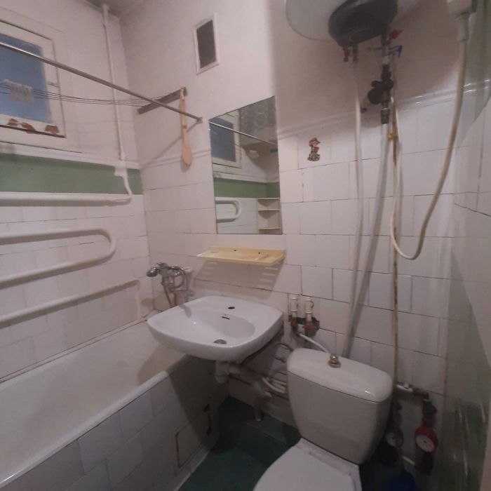 Продаж 2-кім. квартири, пр. Берестейський, 9 (центр), 44.2 кв.м. - More