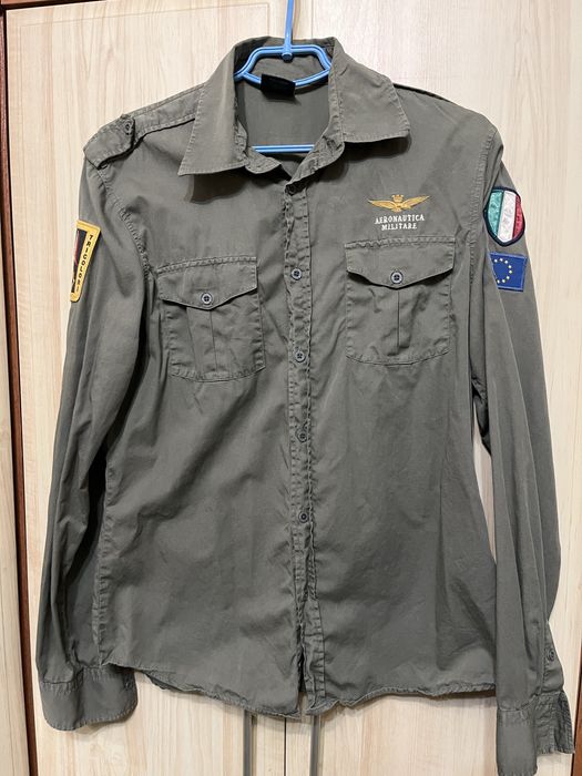 Рубашка мужская  цвет зеленый  итальянская фирма AERONAUTICA MILITARE  Б/у  разм:М