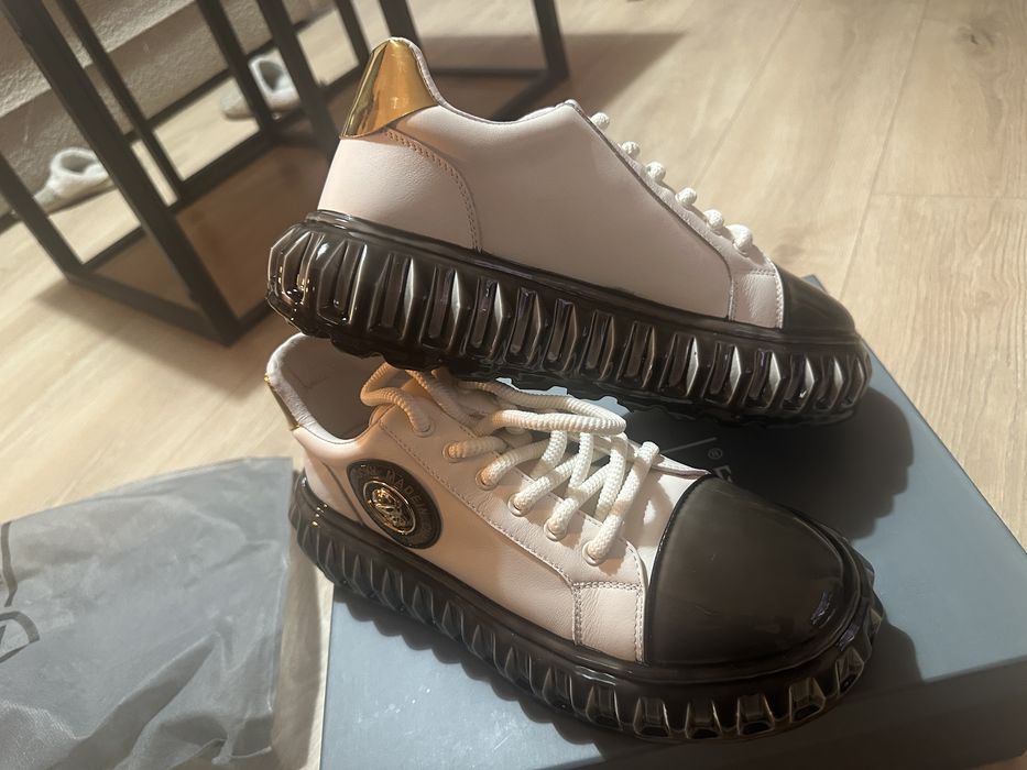 Sneackersy 43- nowe John Doubare