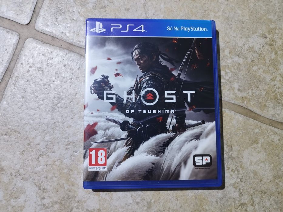 4 jogos + Suporte de comando PS 5