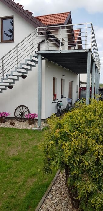 Tarasy na konstrukcji stalowej