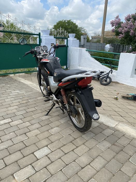 Продам мустанг мт 200-7