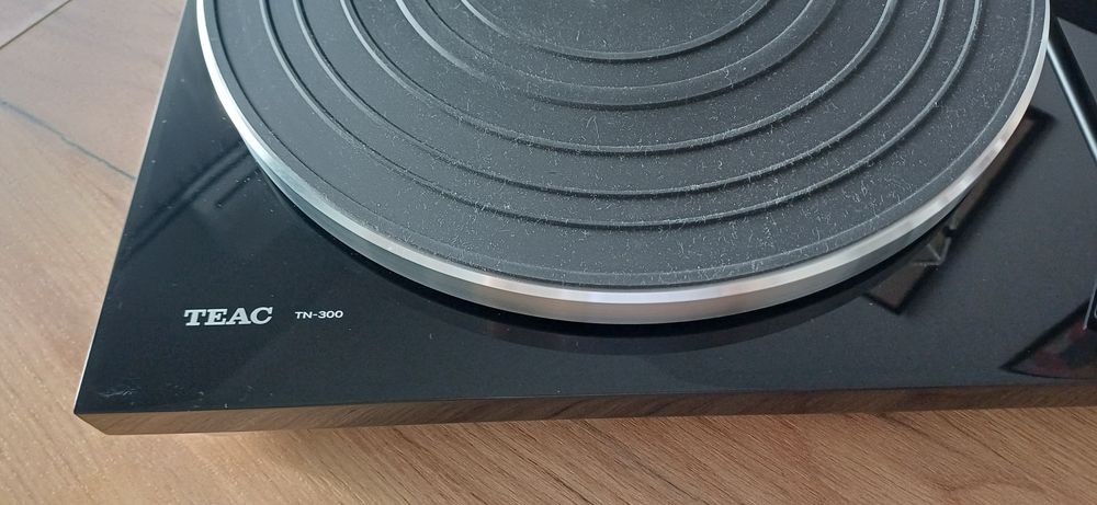 Gramofon TEAC TN 300