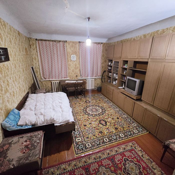 Продаж 2 кімнатна  квартира на землі  Центр  вулиця Дунаєва