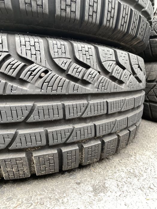 225 65 17 Pirelli Winter W210 90% 2023 Шини Зима
