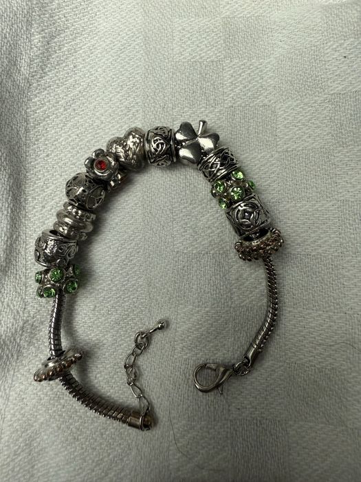 Pulseira de charms (berloques)