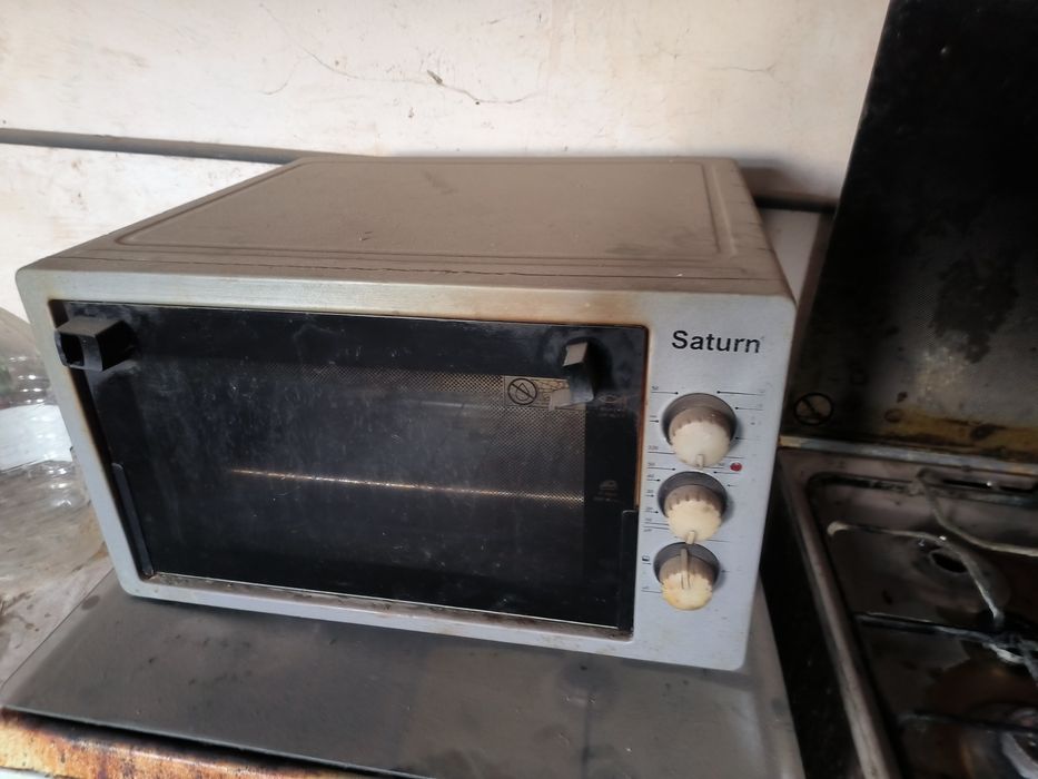 Електрична духовка потрібно ремонт