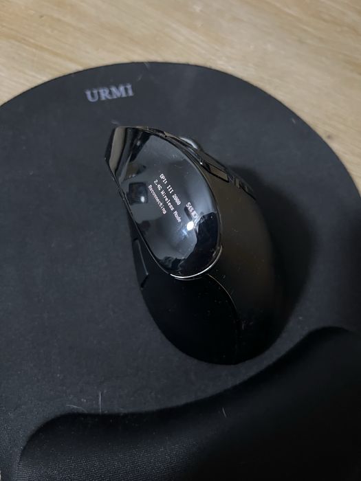 Rato Ergonómico Sem Fios Trust Voxx – 2400 DPI, 9 Botões Programáveis