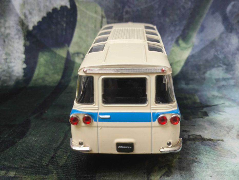 Модель автобуса ЗИЛ-118 Юность Deagostini 1/43: 550 грн