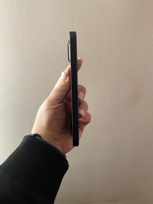 Продам Iphone 13/128