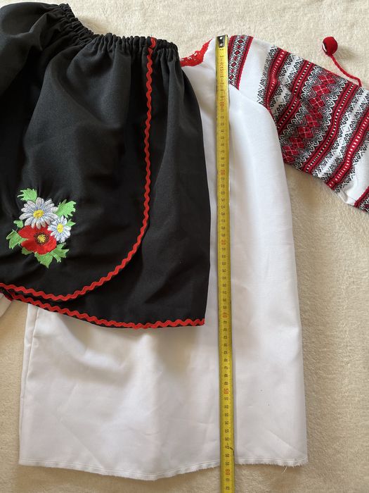 Вишиванка+ спідничка+ чільце. 128/134 см. 8-9 р. Набір трійка.