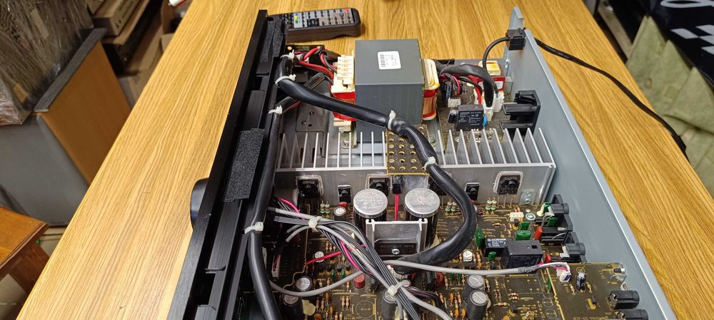 Усилитель Denon pma-520 AE