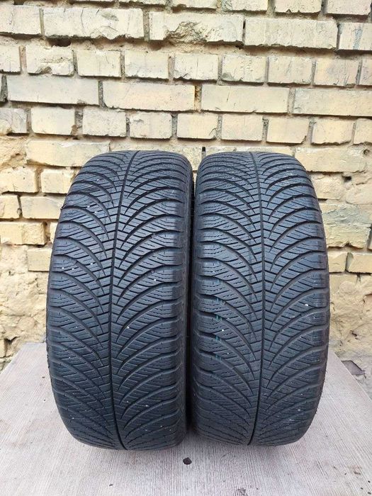 Шини б/в 205 55 R16 Goodyear Vector 4Season GEN2