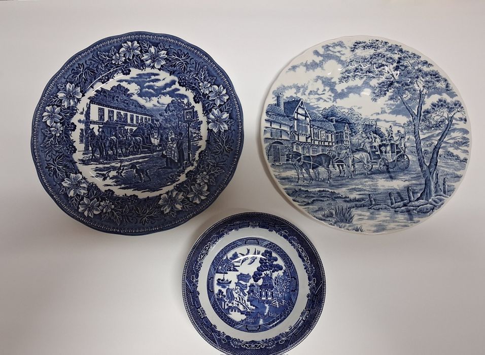 Pratos de loiça inglesa