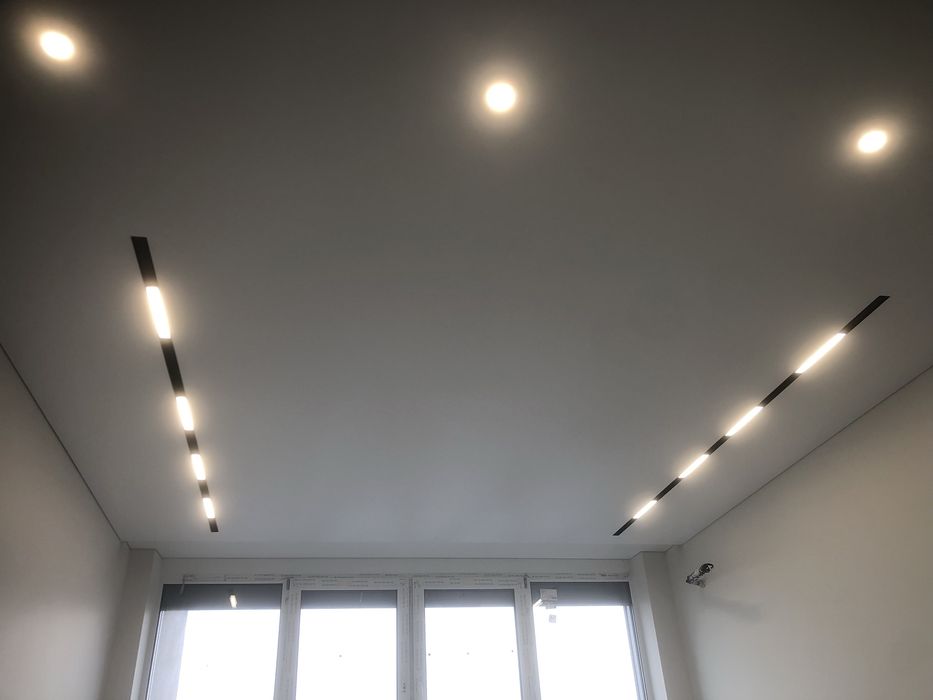 Натяжные потолки,Натяжні стелі.